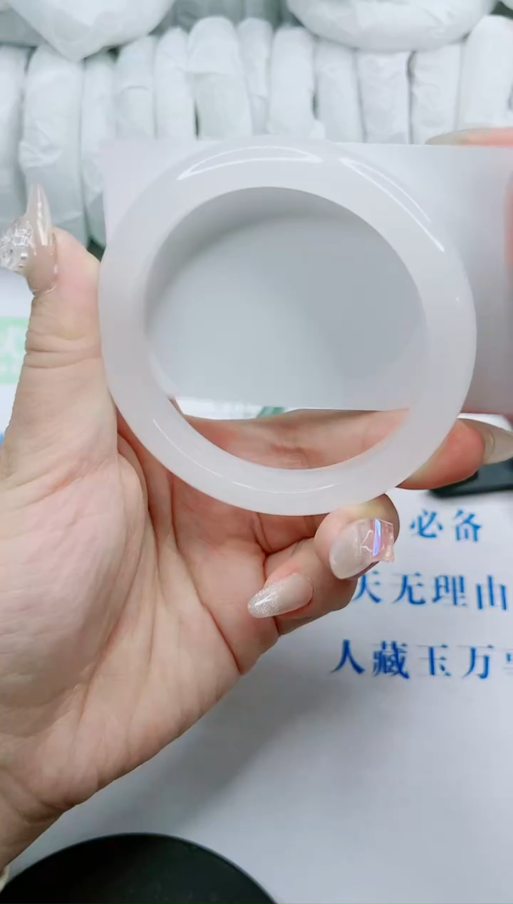 【闪购商品】石英质玉手镯未镶嵌1066014442-58