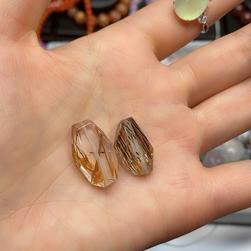 【闪购商品】水晶手绳未镶嵌m****雯