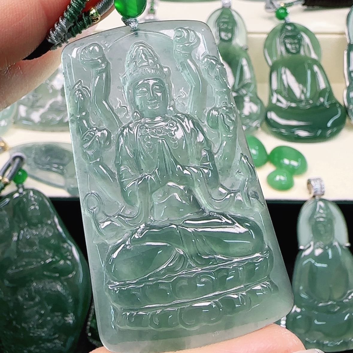 【闪购商品】翡翠颈饰未镶嵌