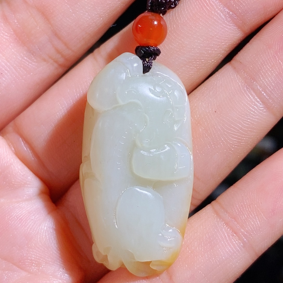 和田玉颈饰未镶嵌