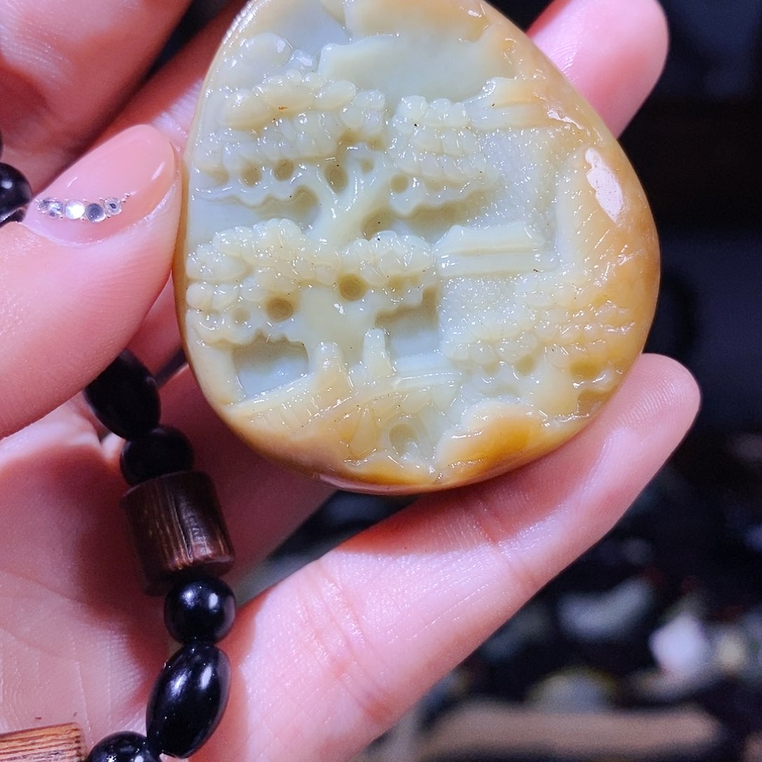 和田玉颈饰未镶嵌