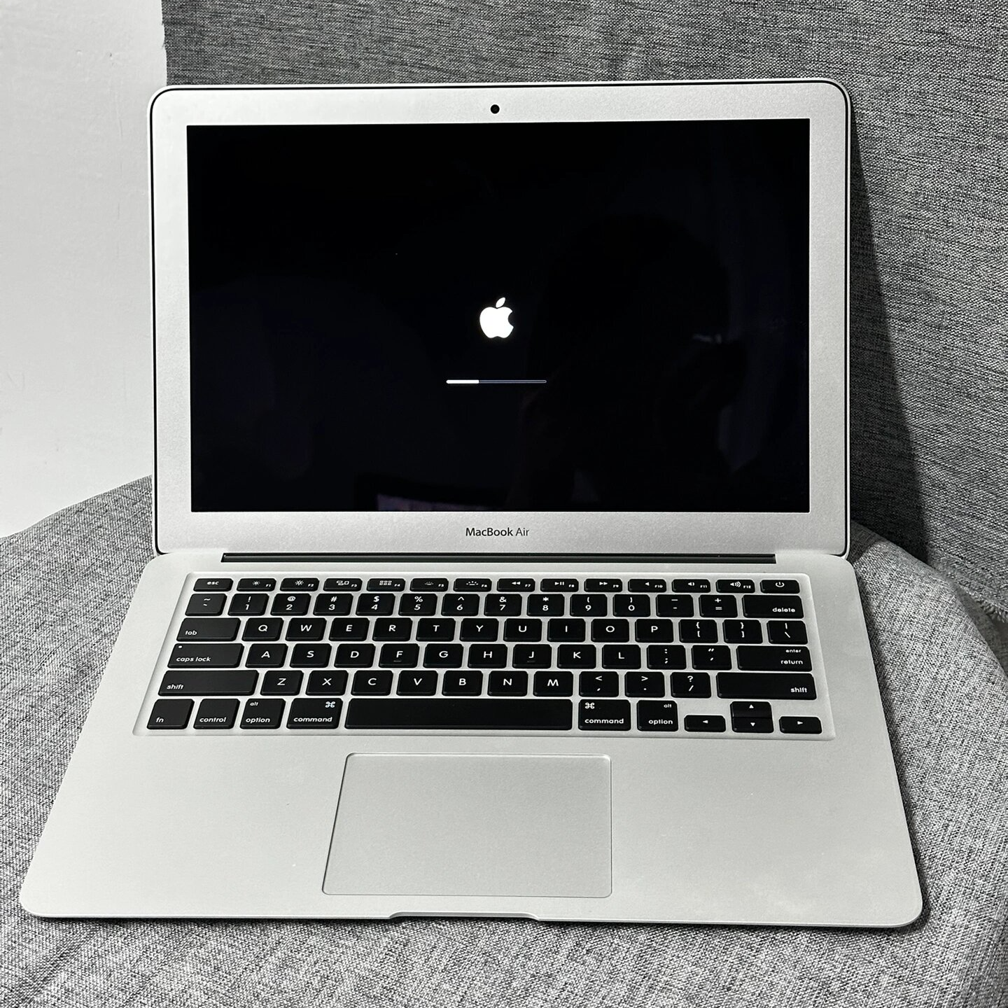 95新 Apple/苹果 MacBookAir刀锋款商务时尚轻薄高颜值笔记本电脑