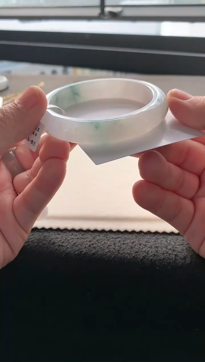 【闪购商品】翡翠手镯未镶嵌56.1正圈A3470买断