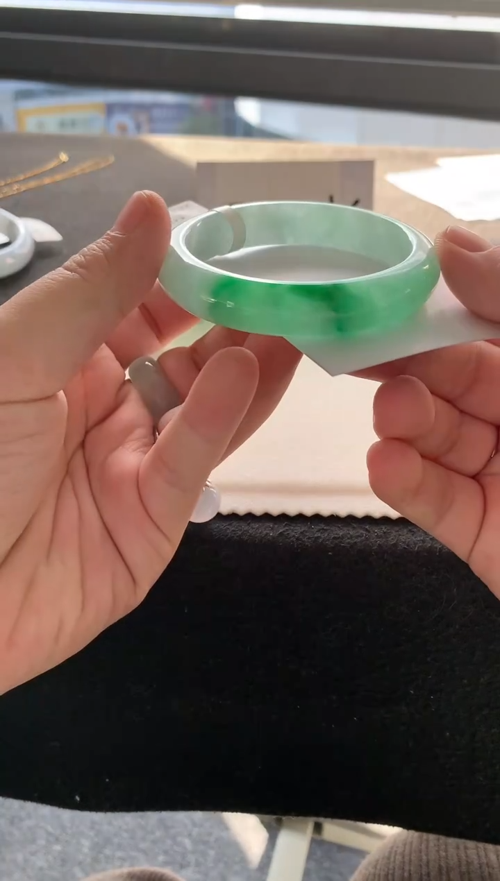 【闪购商品】翡翠手镯未镶嵌53.8正圈A5707买断