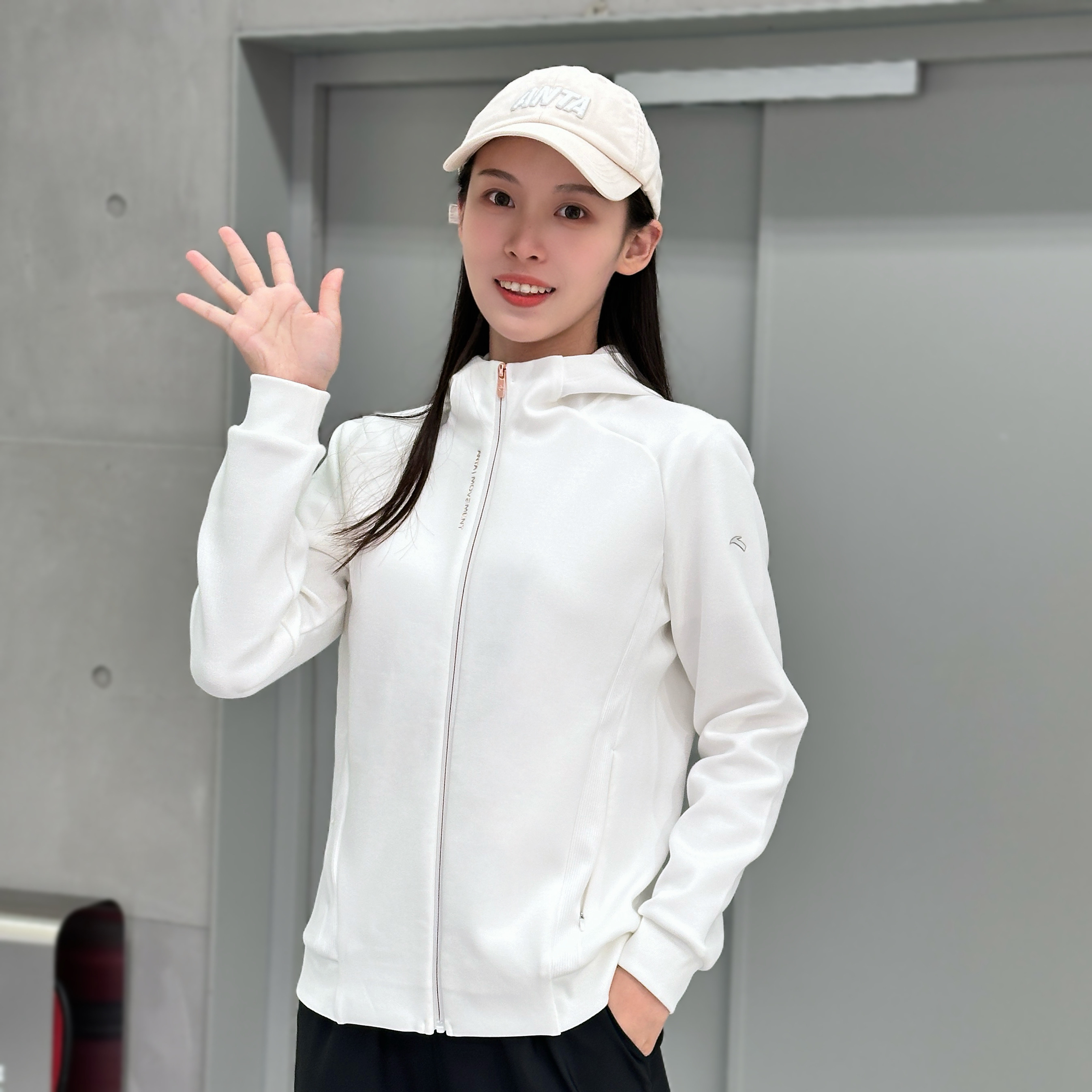 【训练】安踏外套女秋季新款休闲连帽针织运动上衣162447757RS/RN