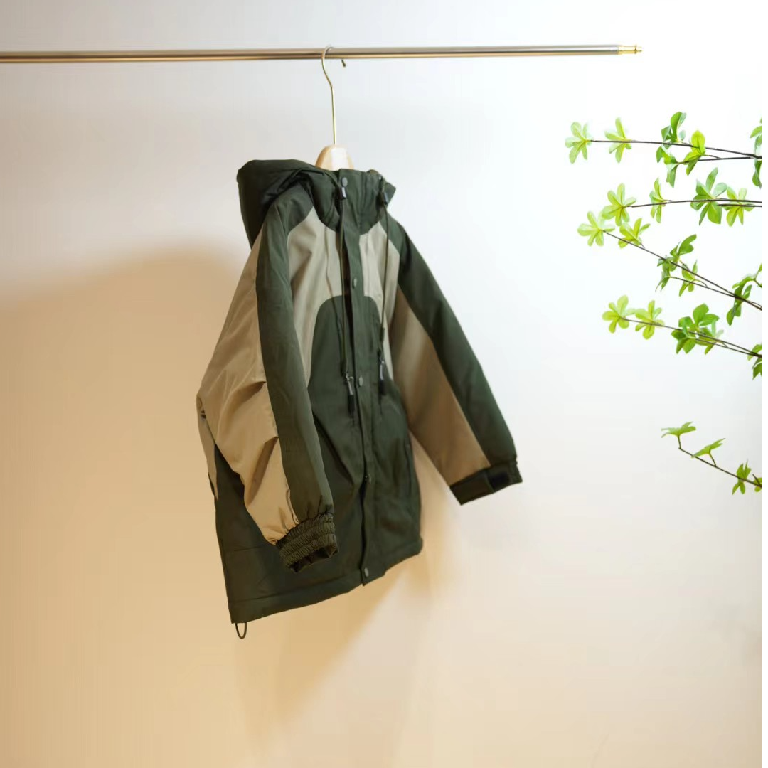 1-215-O一款两色秋冬男童休闲连帽拼色棉服外套