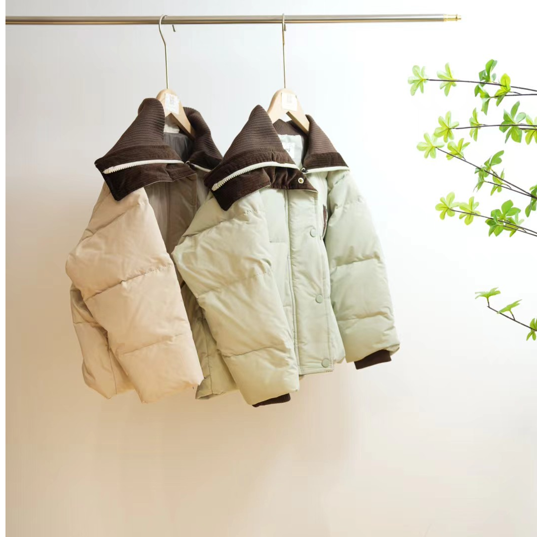 1-252-J一款两色撞色植绒字母刺绣冬季保暖短款翻领羽绒服