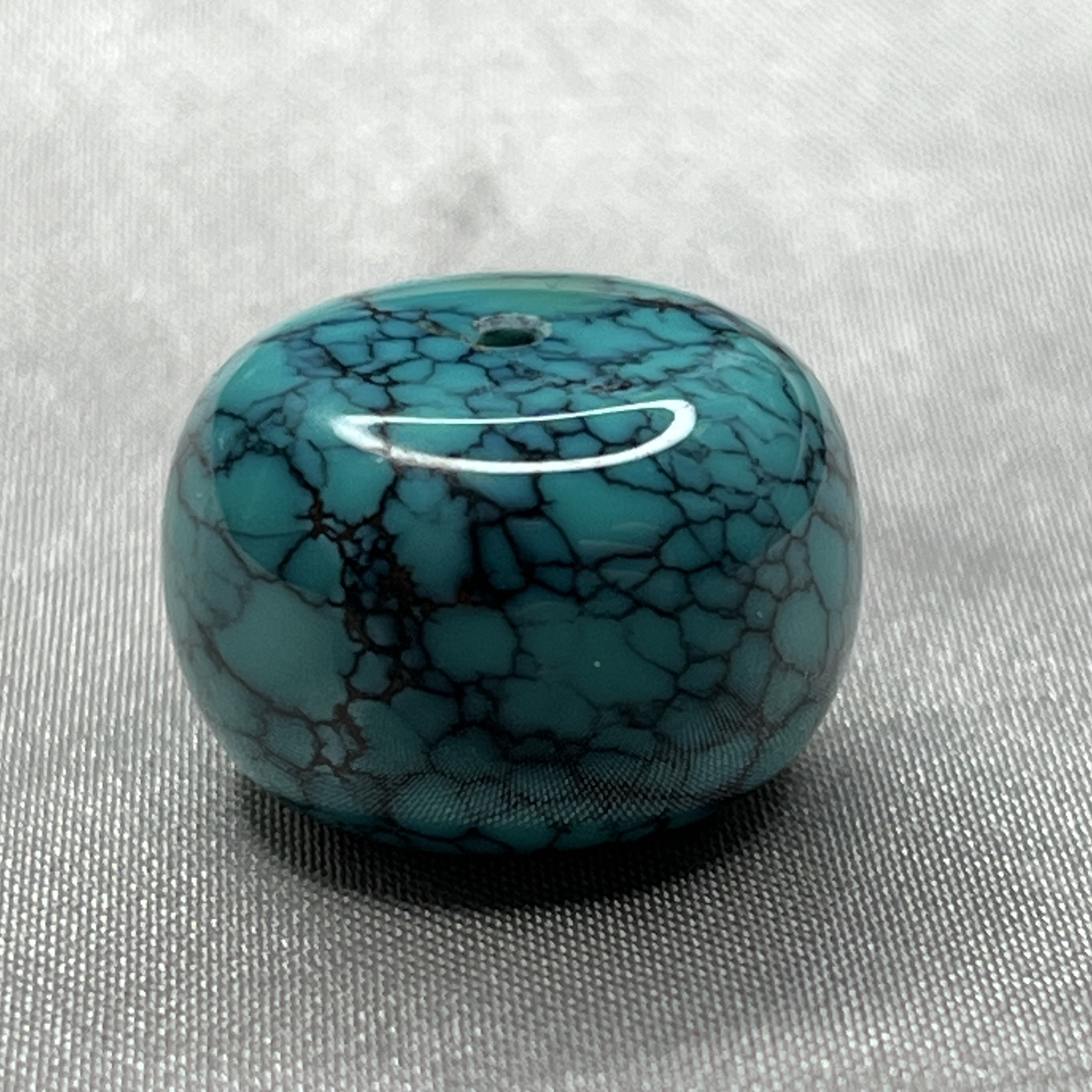 绿松鼓珠，尺寸16.9x11.4mm重5.94克