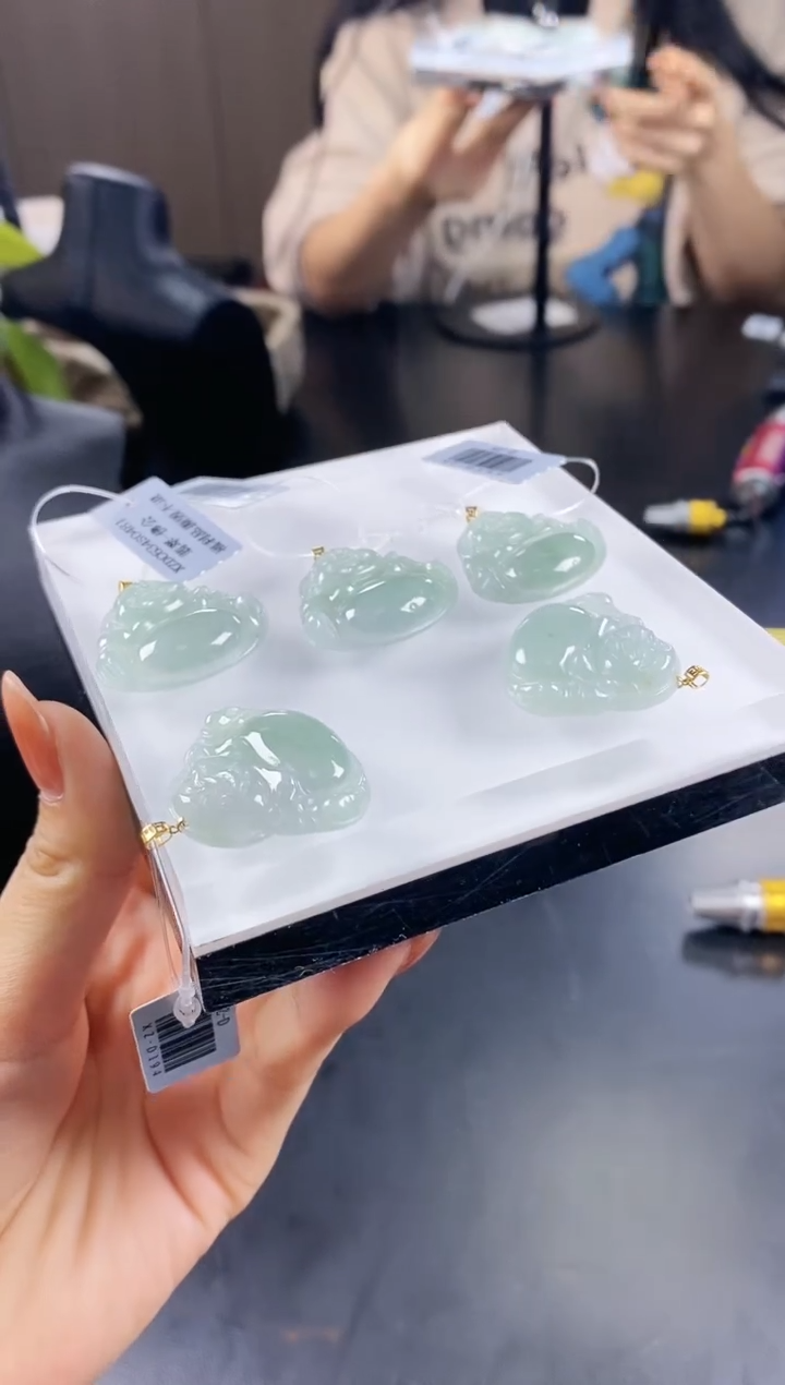 【闪购商品】翡翠颈饰18K金镶嵌XZ-D194佛公（多样性发货一个）