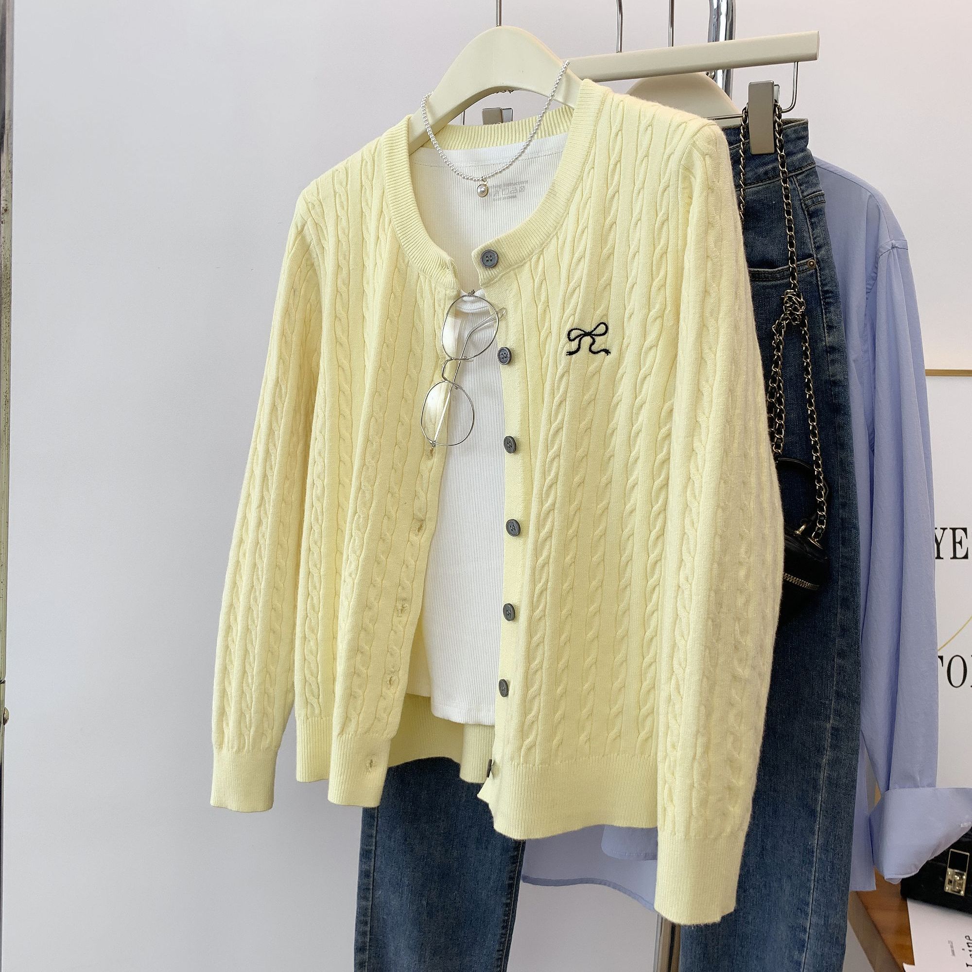 花倾慕麻花刺绣蝴蝶结针织开衫2024新款秋季毛衣外套短款上衣女