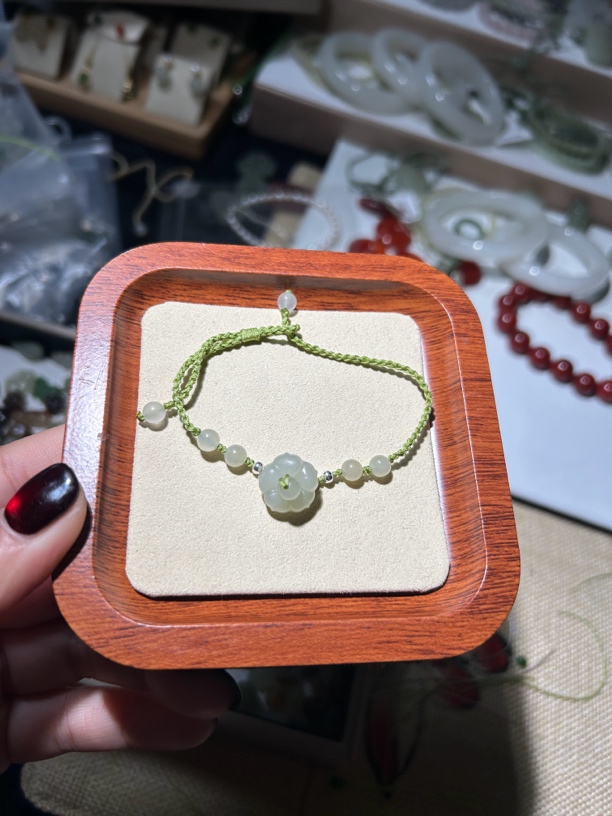 和田玉晴水 花开富贵手链