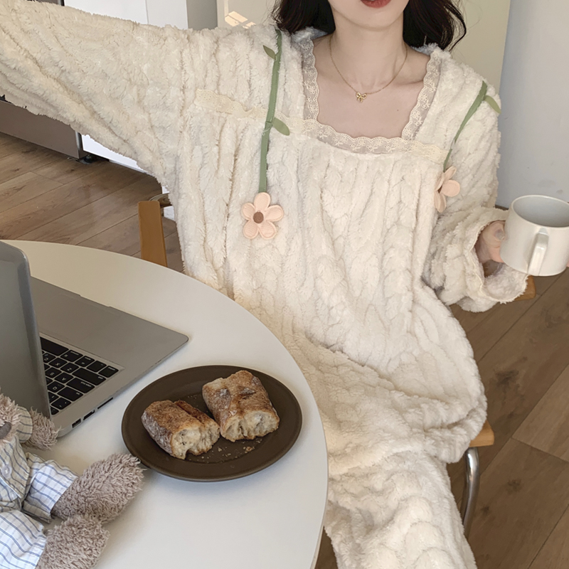 2024新款法兰绒长袖加厚保暖珊瑚绒睡衣可爱卡通少女冬家居服套装