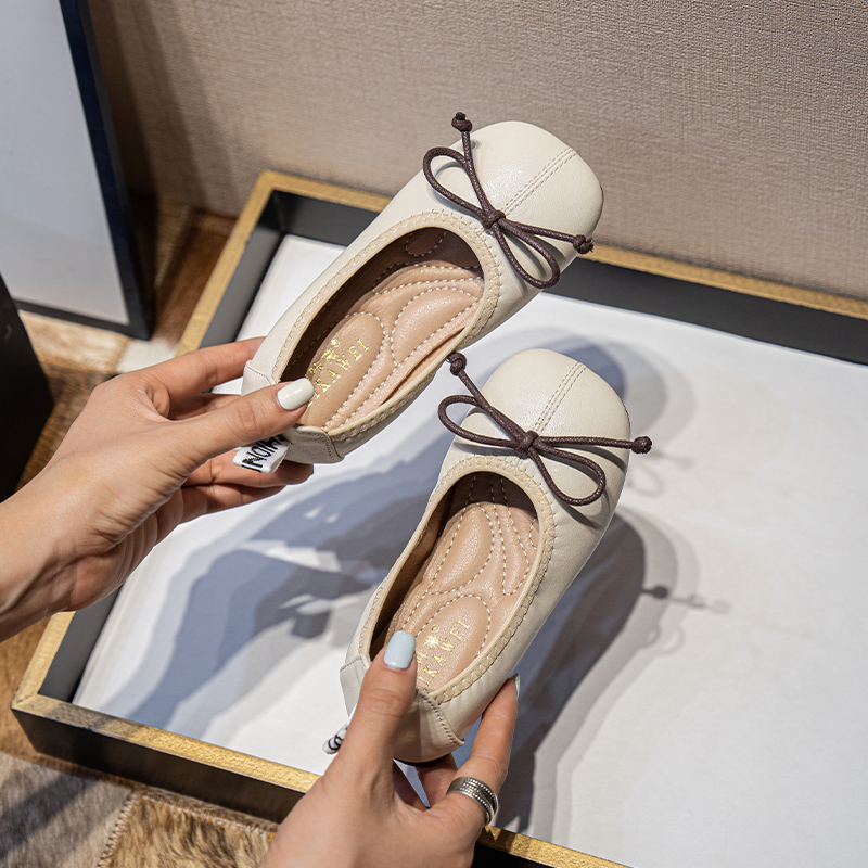 女童皮鞋春秋2025新款宝宝浅口公主单鞋软底儿童平底豆豆鞋中大童