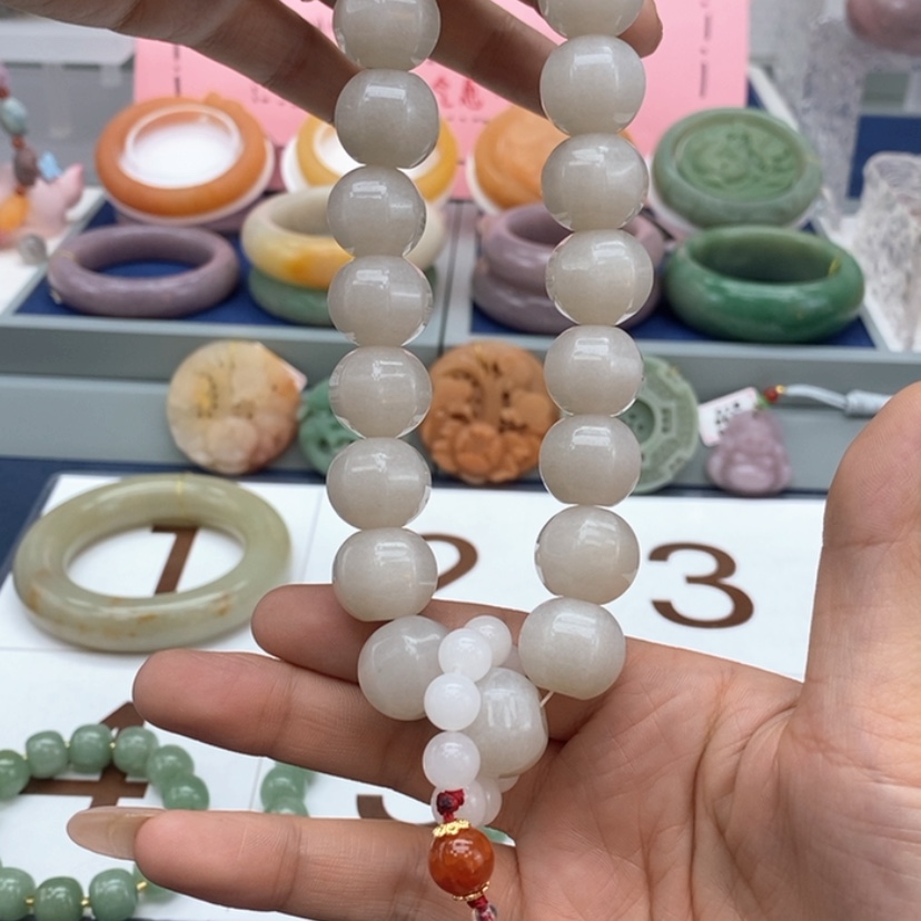 【闪购商品】石英质玉手镯未镶嵌
