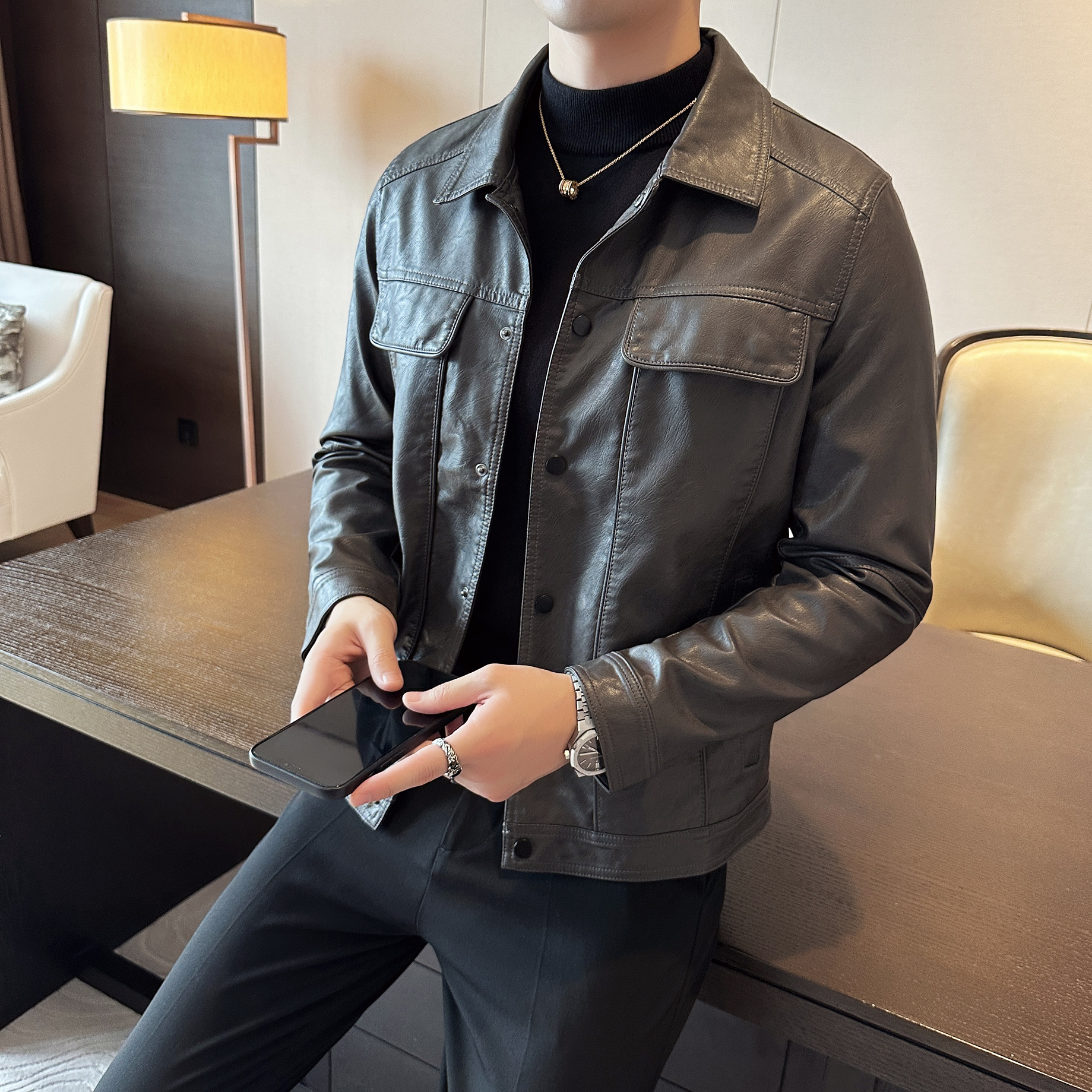 翻领皮衣男秋季新款韩版修身机车PU外套休闲男士皮夹克春秋上衣男