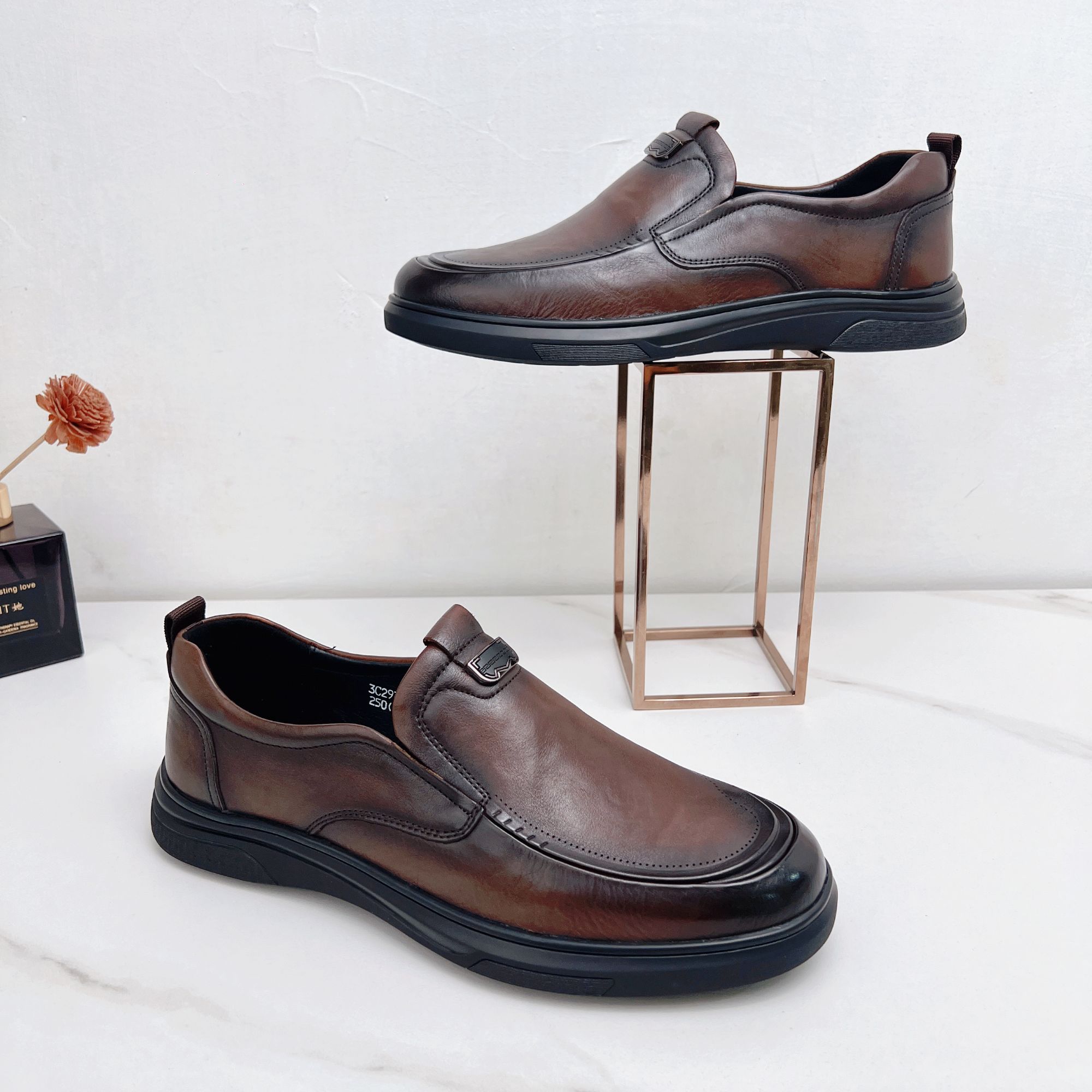 【男鞋】2973-1新款商务休闲皮鞋百搭工作鞋舒适商务正装皮鞋一脚蹬