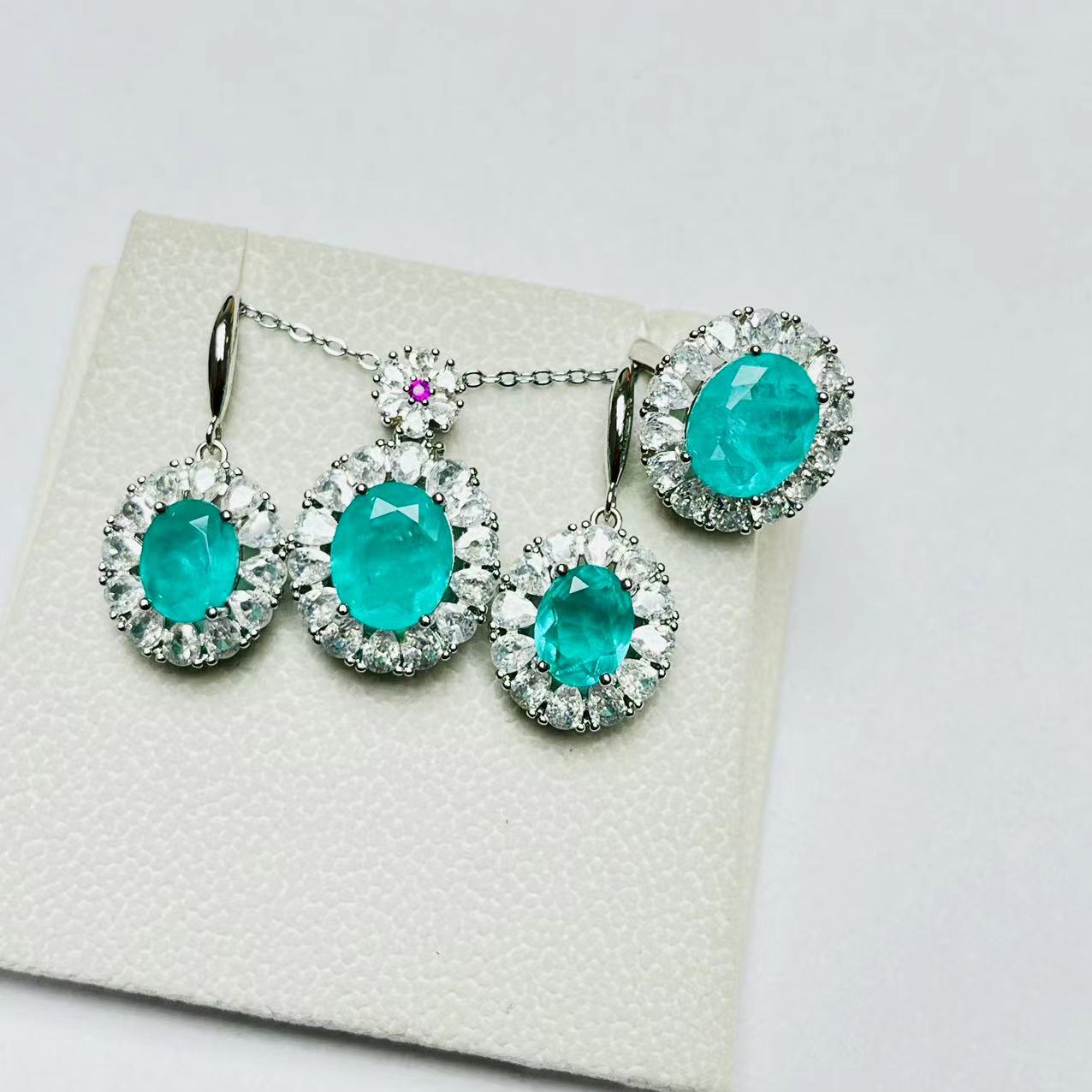 吊坠【凤凰珠宝】C811