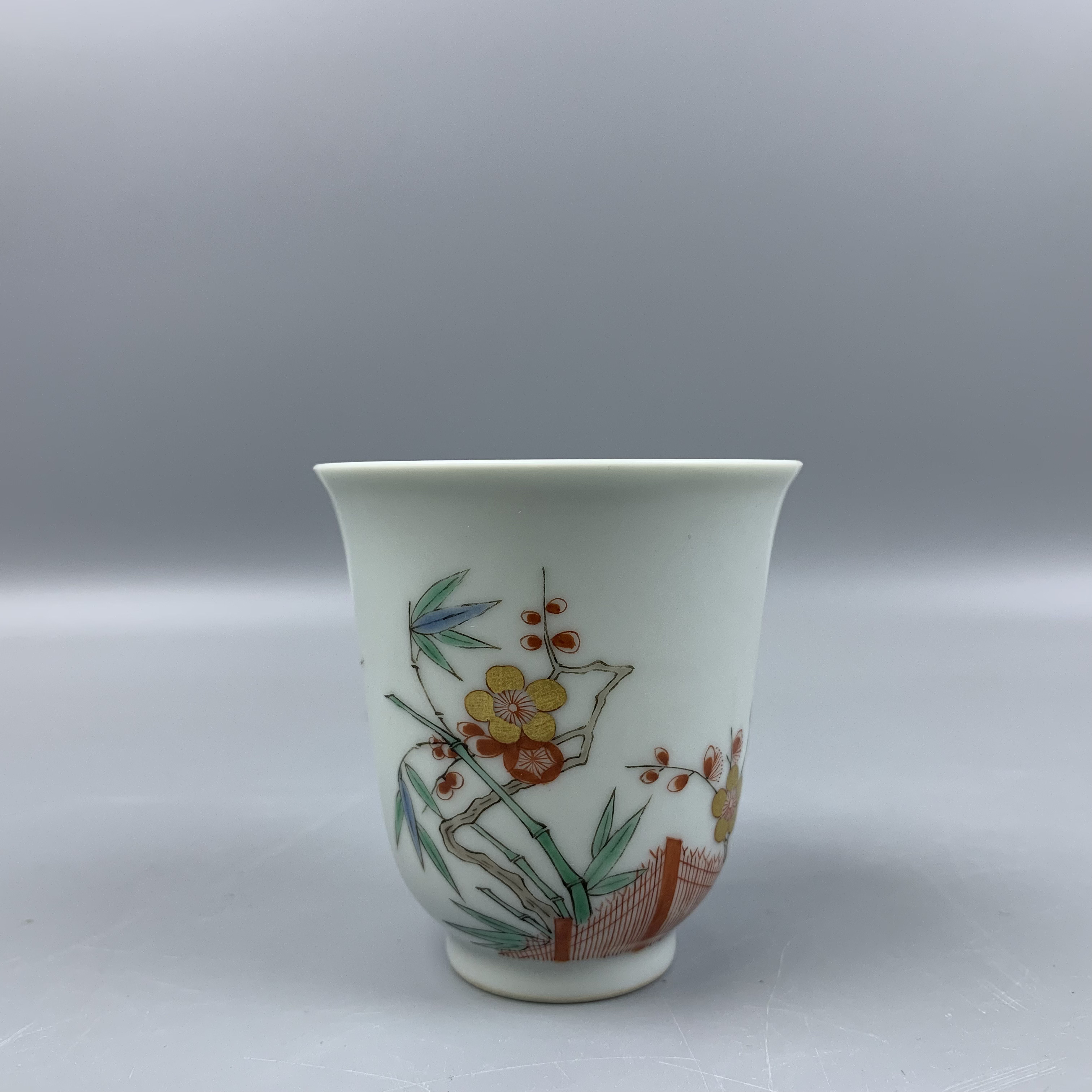 清康熙五彩梅花纹铃铛杯 23112817*【上海兰馨】