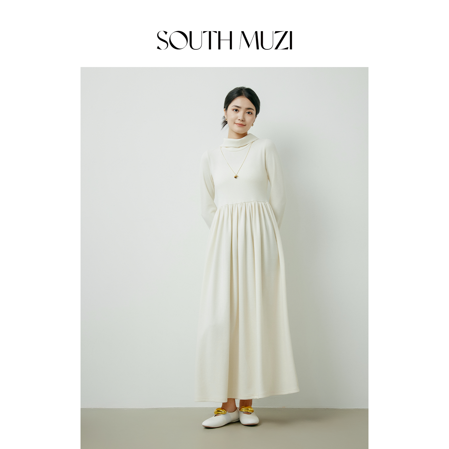 【幽幽褶奕】显瘦长袖白色针织连衣裙时尚简约纯色秋冬QDL18