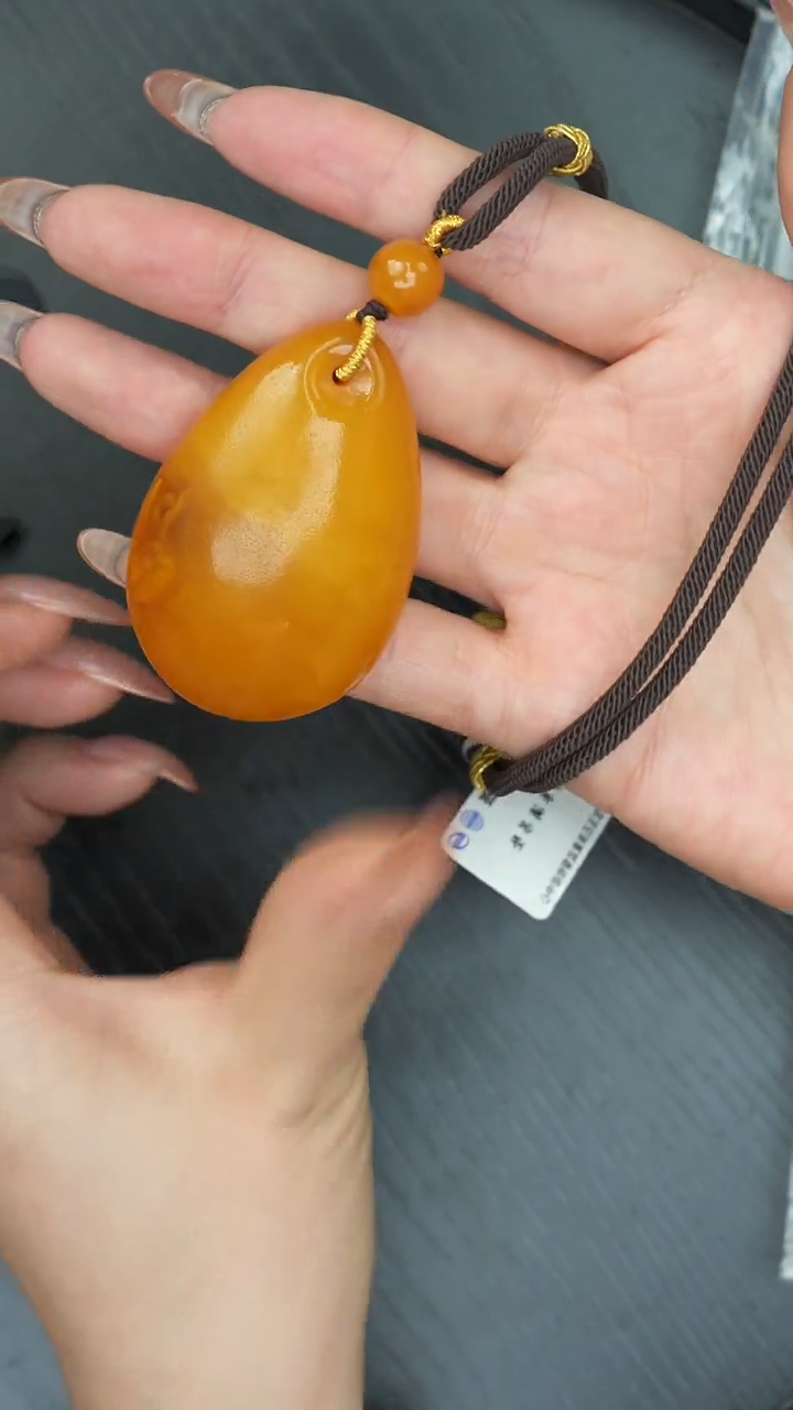 【闪购商品】琥珀裸石未镶嵌老蜡水滴吊坠（有水线纹）