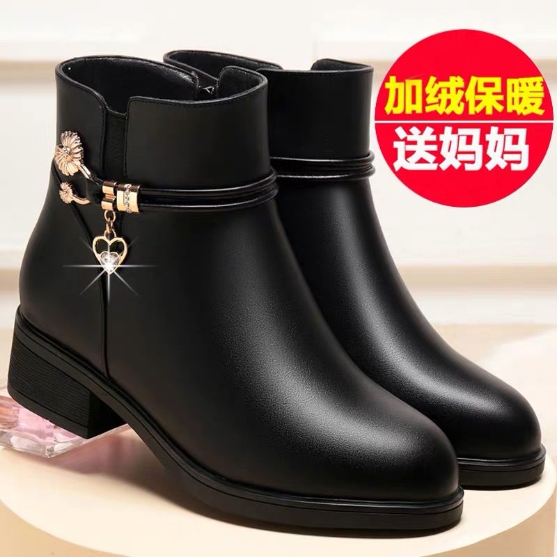 妈妈鞋棉鞋女秋冬季新款中年软底短靴中跟加绒皮鞋中老年女鞋