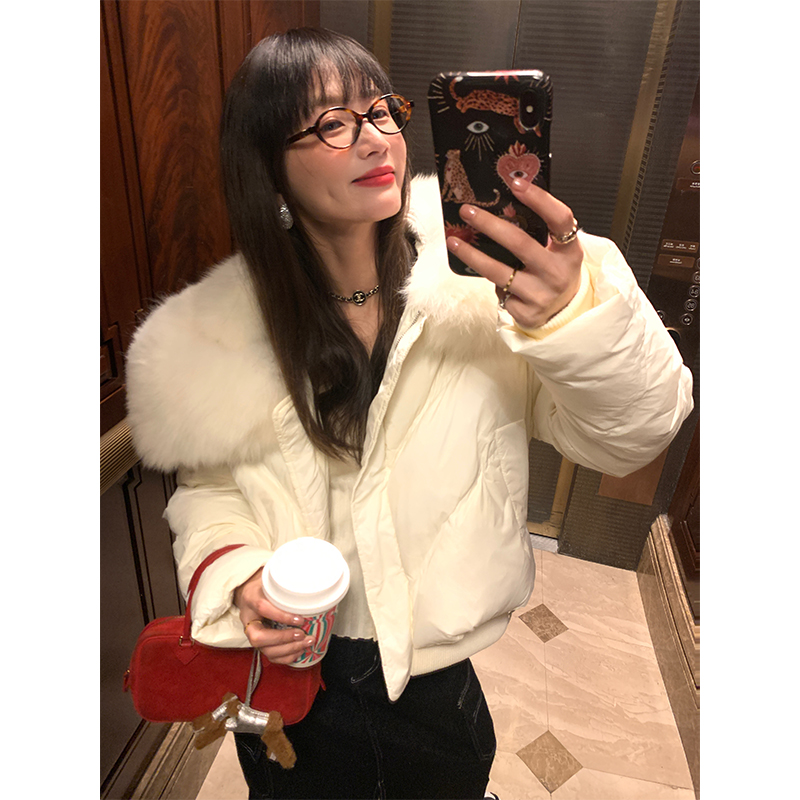 落落狷介女士羽绒服冬季2025新款白色大毛领短款面包服小个子加厚