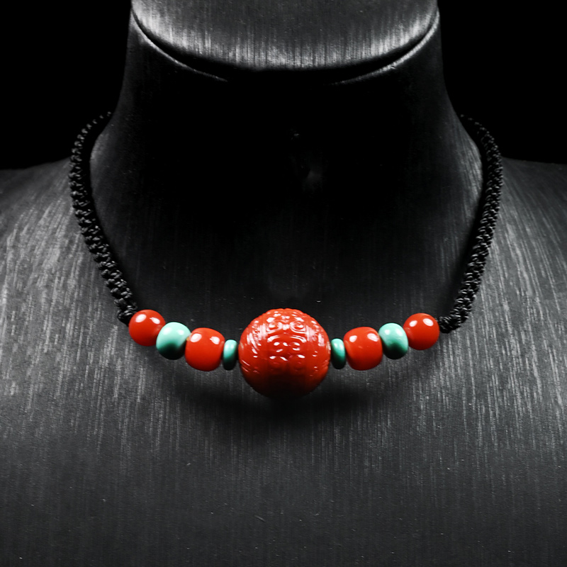 【鑫石阁】原矿南红保山东山官坡卡17锦红雕刻锁骨珠