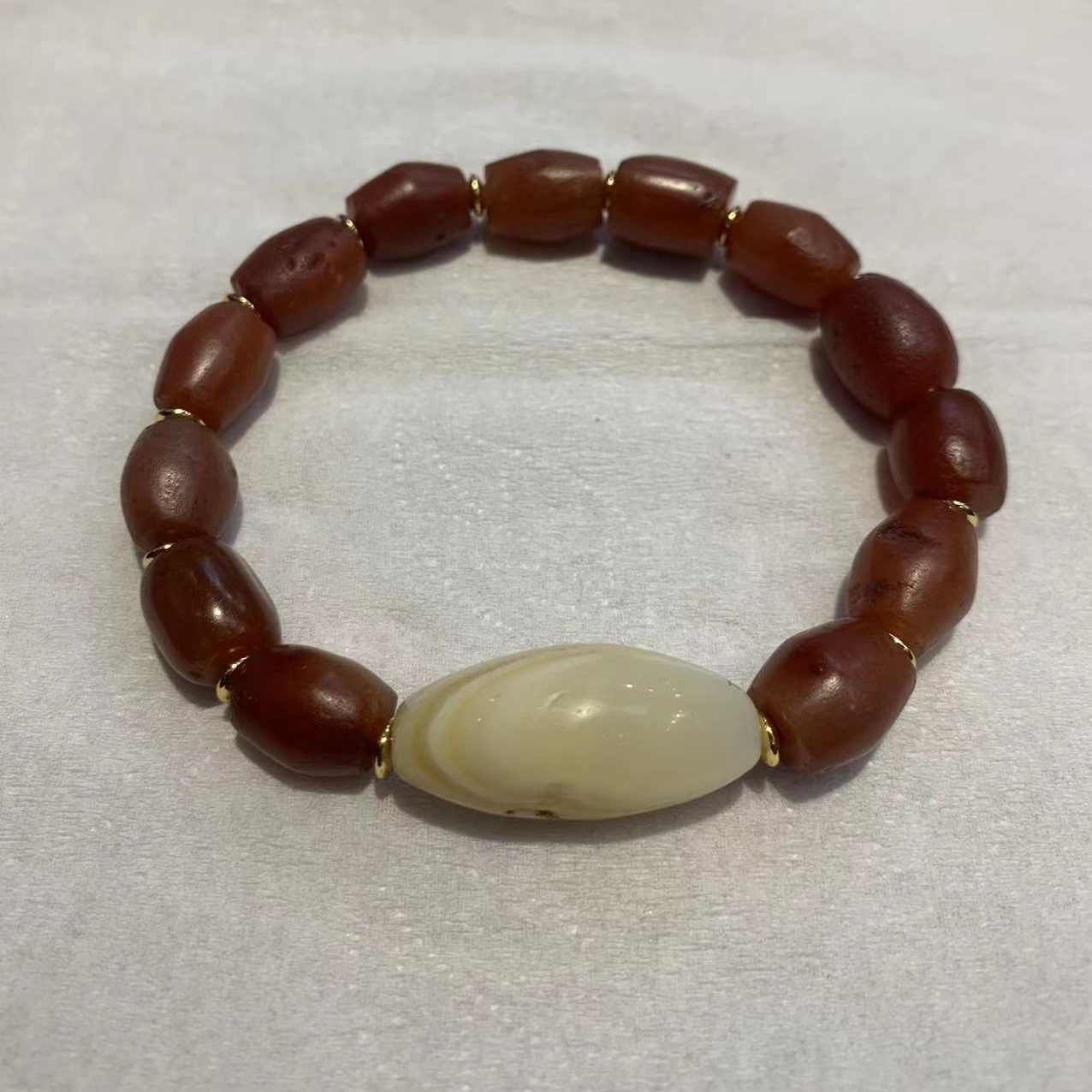 酒红色系玛瑙手串