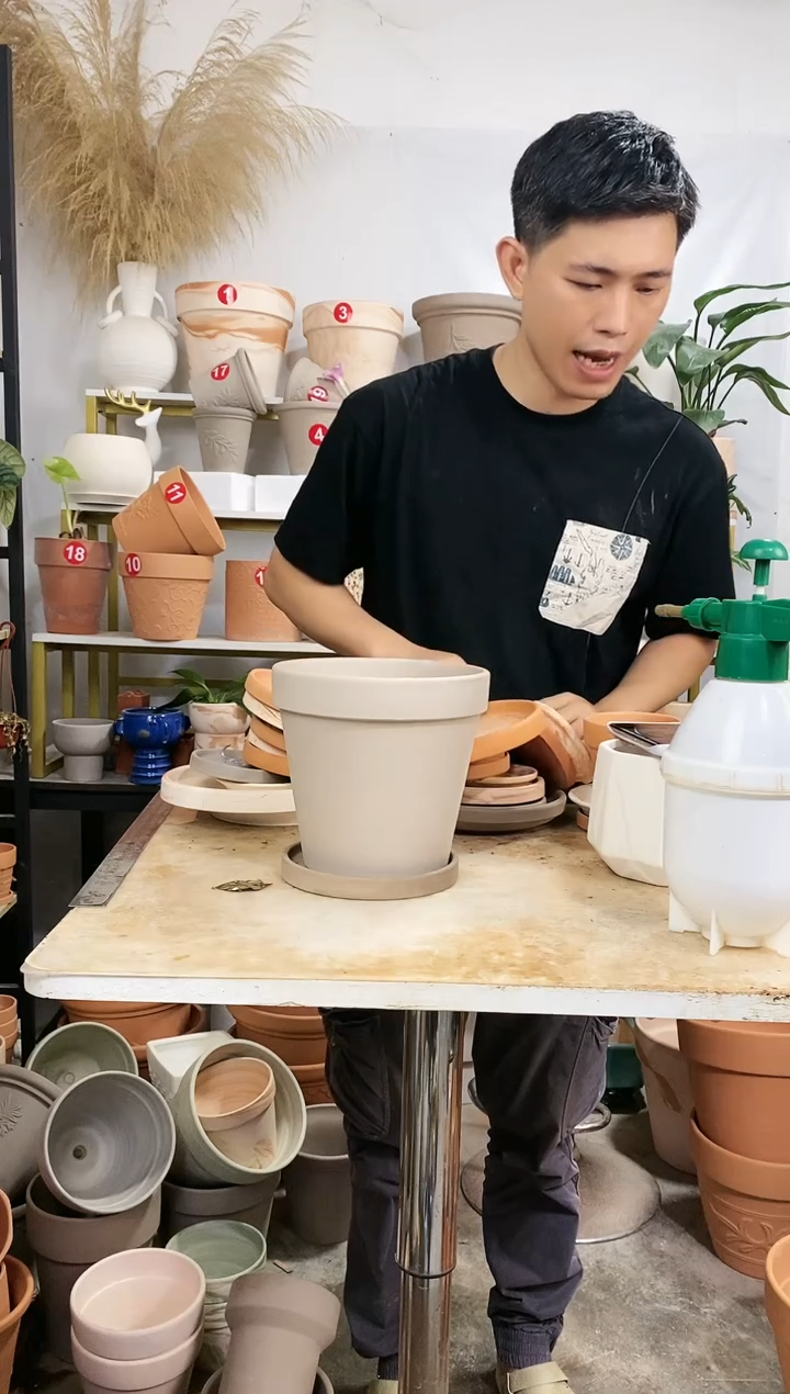 【闪购商品】红陶20CM以下20*18灰陶国际 1盆1托