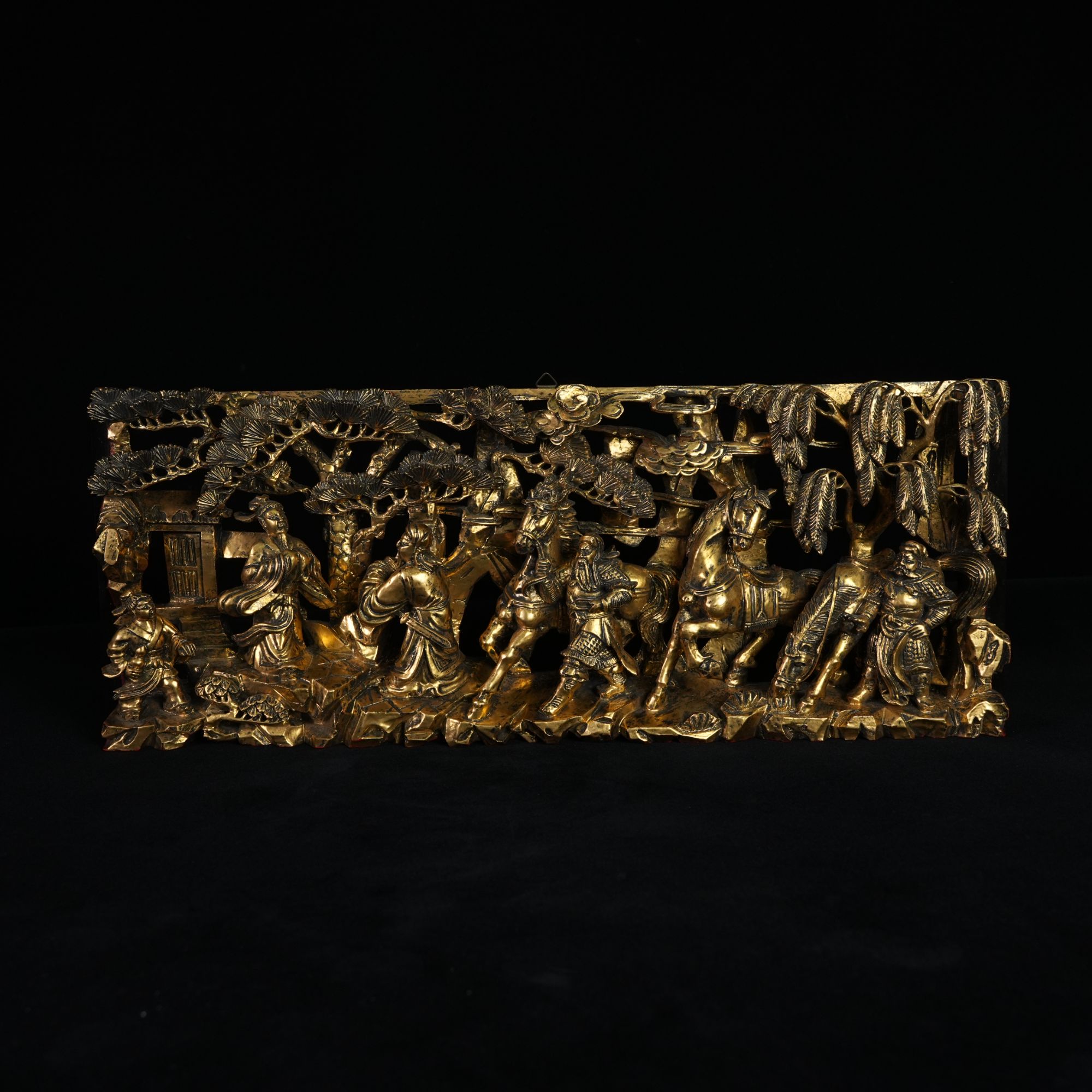 LABC241109008【十竹斋】清代三顾茅庐鎏金高浮雕橡木画