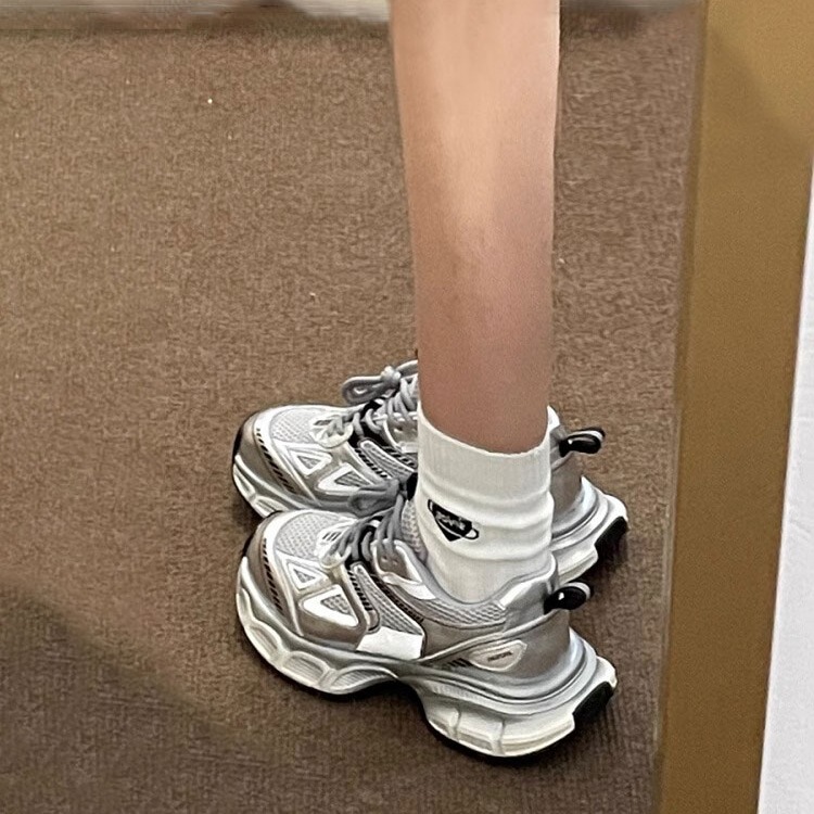 小众银色老爹鞋女2023年秋季新款ins潮轻便厚底休闲运动跑步鞋子