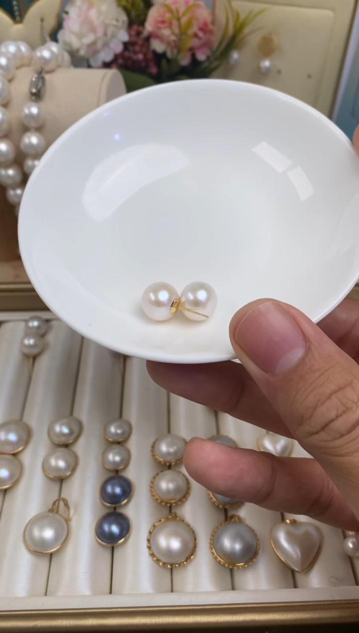 【闪购商品】淡水珍珠耳饰18K金镶嵌11-12