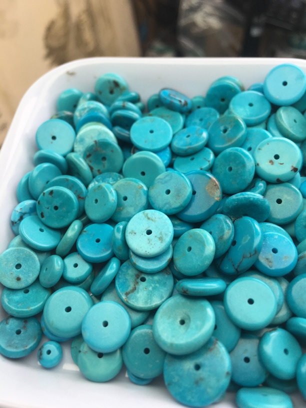 【人工处理】湖北十堰保真正品处理绿松石隔片多样性发货