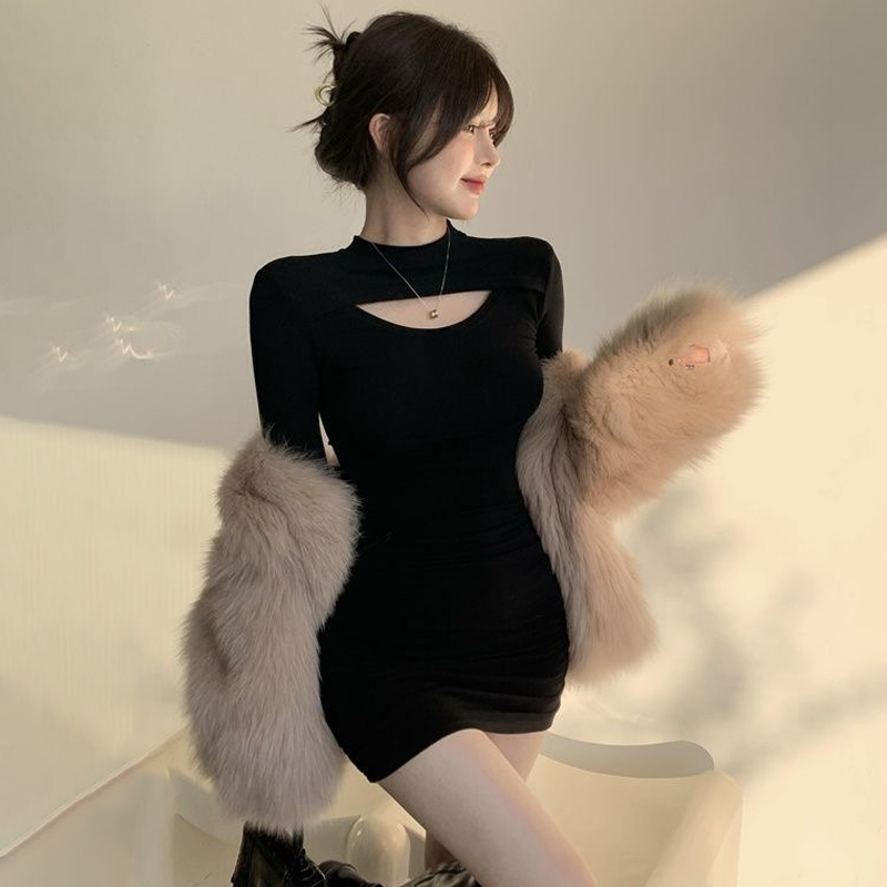 高级感修身包臀裙气质短裙子显瘦遮肉时尚镂空黑色性感打底连衣裙