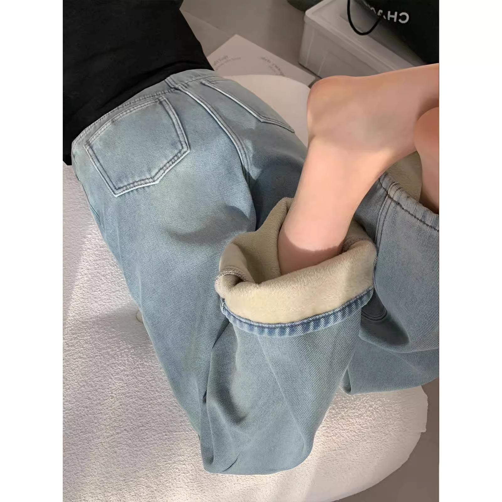 孕妇裤子秋冬季加绒加厚外穿阔腿牛仔裤宽松显瘦托腹窄版直筒长裤