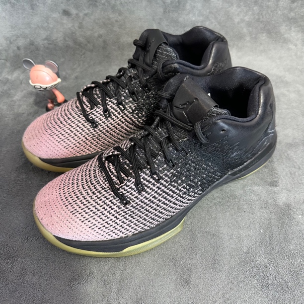 aj31黑粉 42码 二手正品实战篮球运动鞋 实拍如下