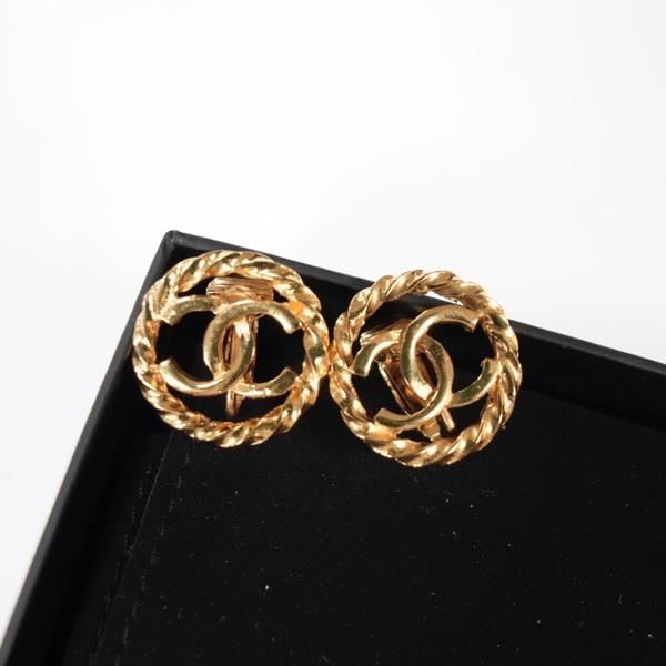 定出Chanel 金色双C圈圈耳夹耳环