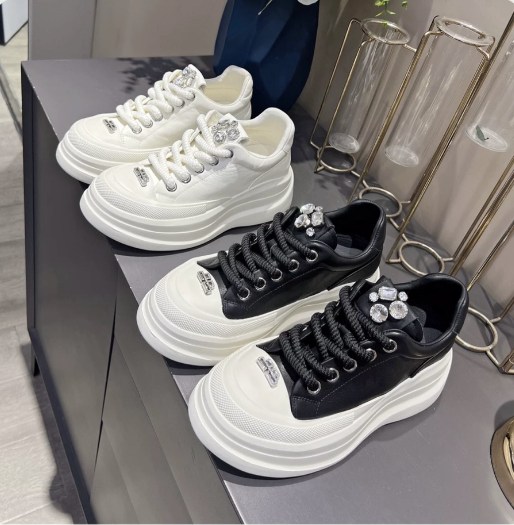 时尚 百搭 休闲鞋381501