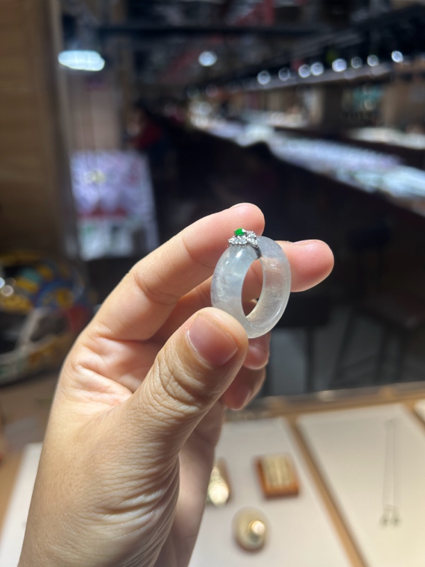 缅甸天然翡翠戒圈