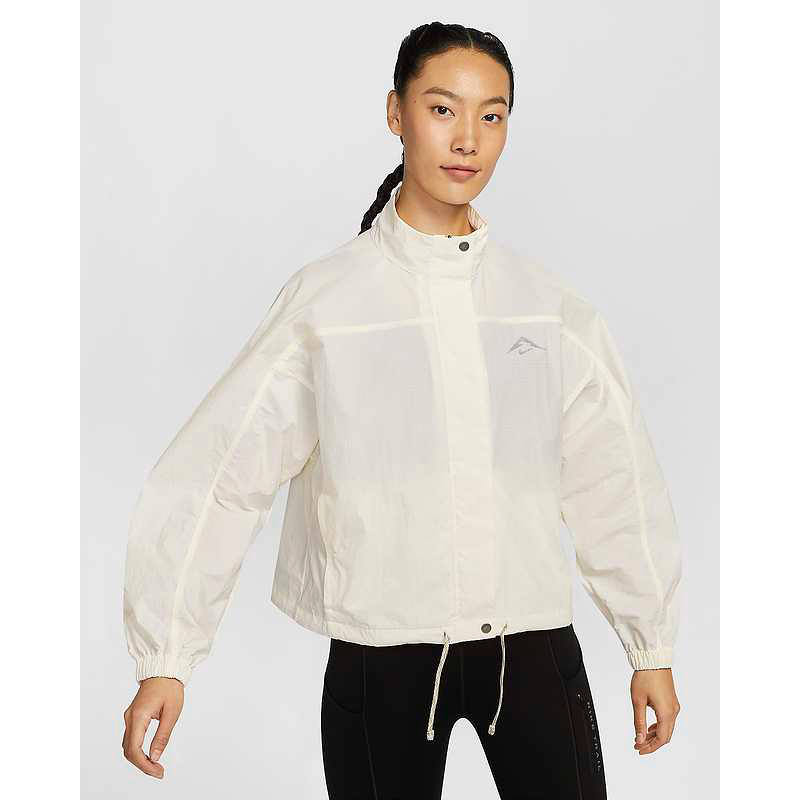 耐克/NIKE  女款户外拒水防晒可收纳跑步夹克FN5926-110