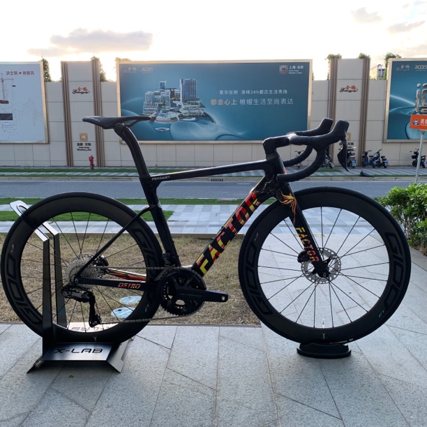 FACTOR 公路自行车凤凰队版