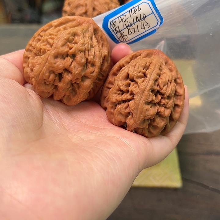 文玩核桃把件非嫁接大粗筋有修