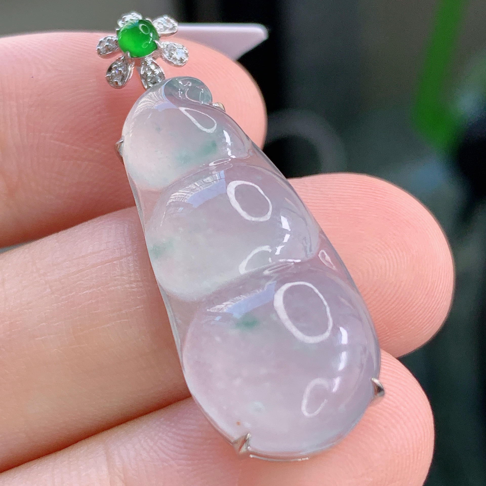 天然缅甸A货冰种飘花翡翠福豆吊坠18k金镶嵌