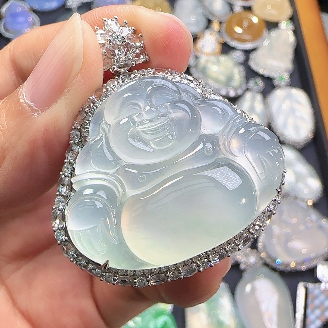 翡翠颈饰18K金镶嵌翡翠颈饰18K金镶嵌