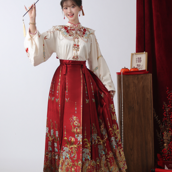 揽风华【鸾凤和鸣】原创马面裙套装订婚敬酒拜年服汉服秋冬立领齐腰