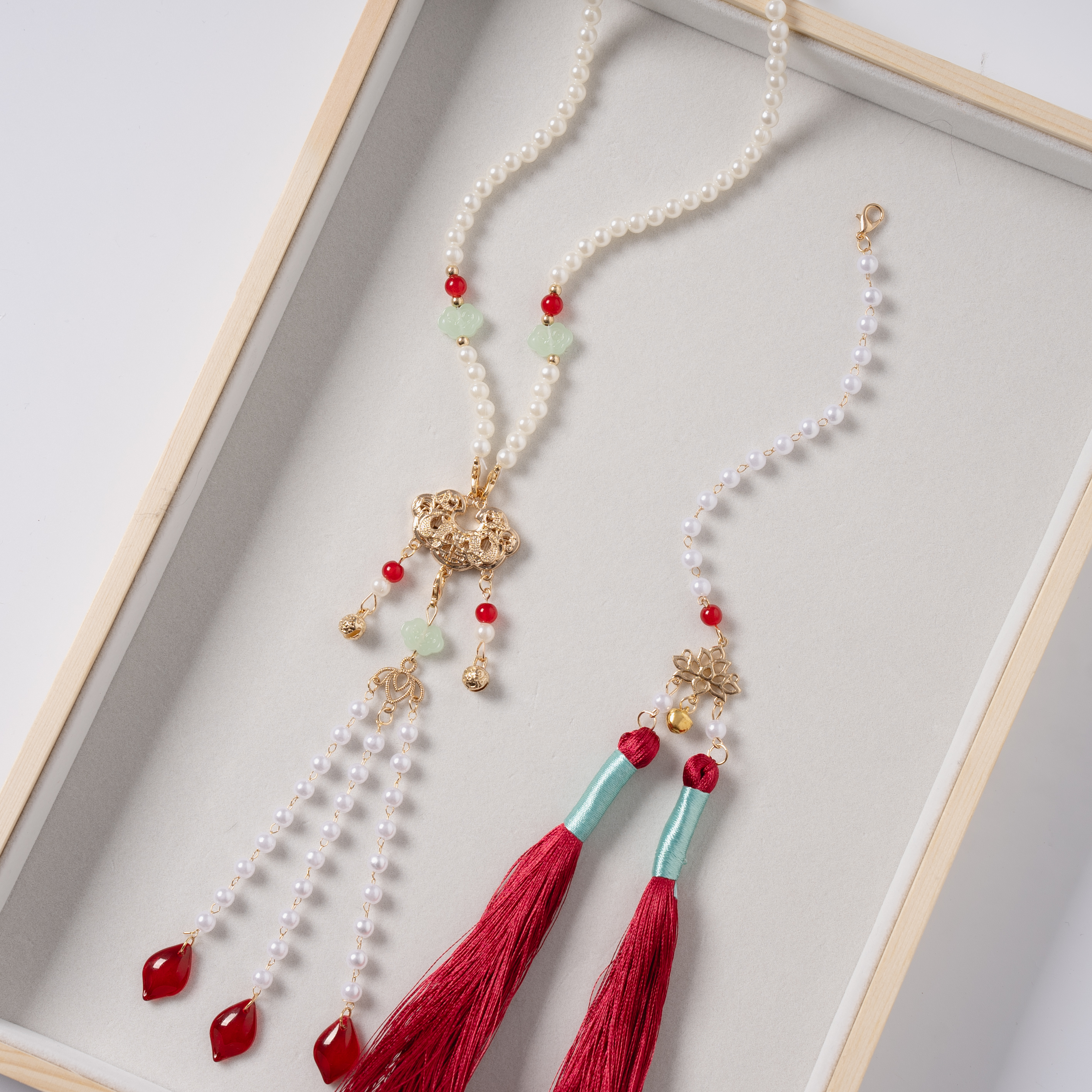 揽风华-民族风中国风红色同心锁新中式百搭璎珞复古背云