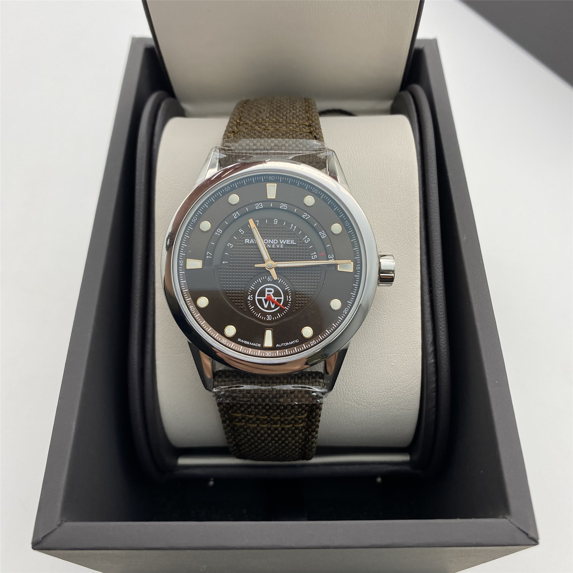 99新  蕾蒙威/男装腕表/A82001/ 自动机械/42mm/工价16000