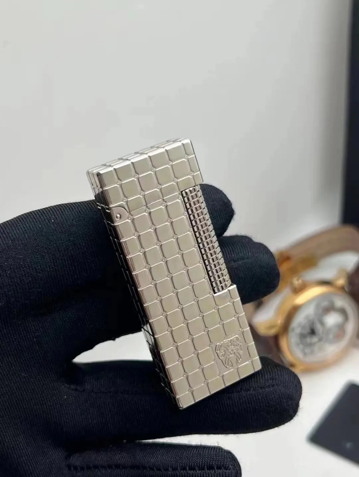 登喜家纯铜新款鳄鱼纹狗头打火机男士窄版经典款金色银色
