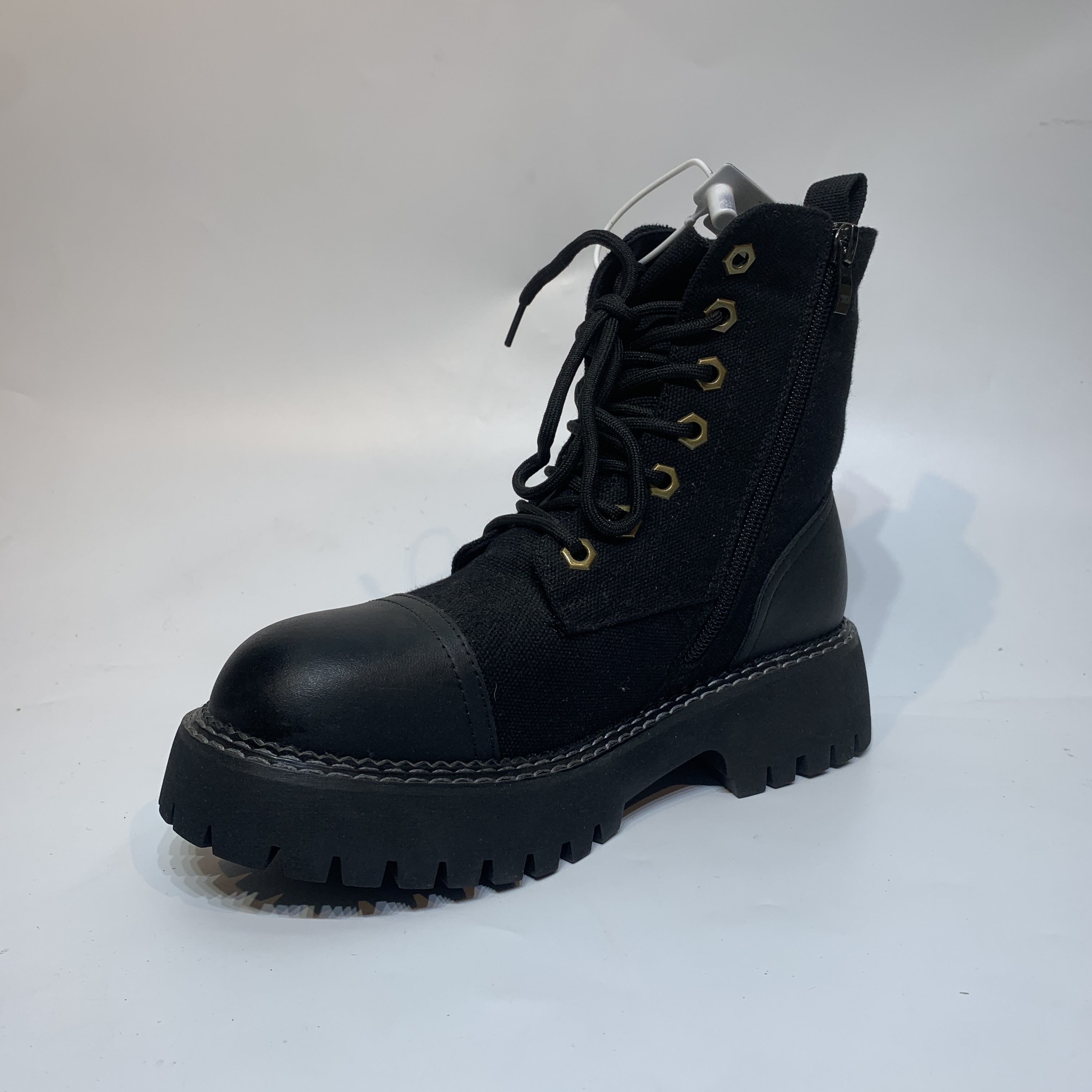 货号621一双38码单鞋【帮面牛皮 内里羊皮 跟高3cm】品牌女鞋