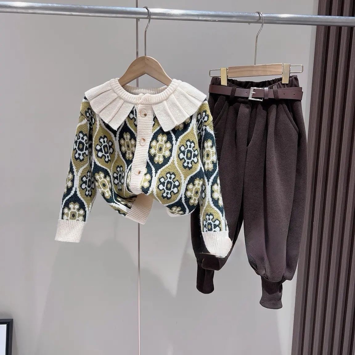 女大童毛衣秋冬季2023新款儿童洋气拼色娃娃领加绒百搭休闲两件套